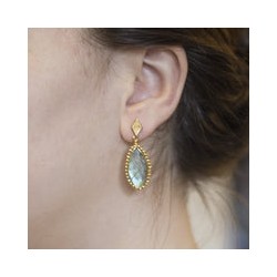 Aretes con labradorita